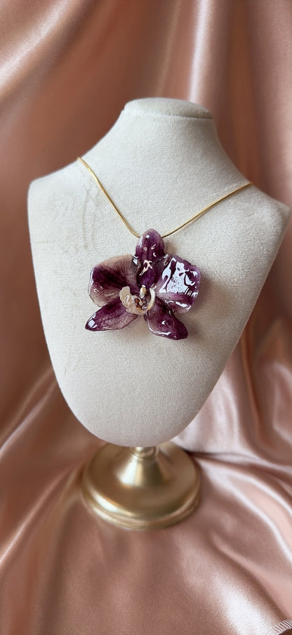 *REAL FLOWER Large Dark Purple Orchid Necklace Preserved Flower in Resin Pendant Orchid on Chain Botanical Floral Necklace