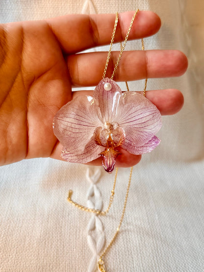 *REAL FLOWER Orchid Necklace Preserved Flower Pendant in Resin 3D White Purple Striped Orchid Pearl Smooth Snake Chain