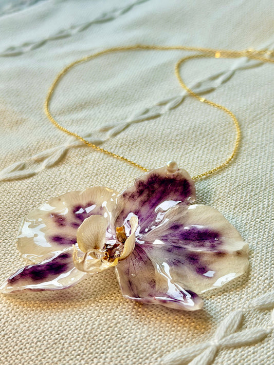 *REAL FLOWER Orchid Necklace 16” Long Preserved 3D Flower in Resin Floral Pendant White Purple Spotted Orchid on Chain Hypoallergenic