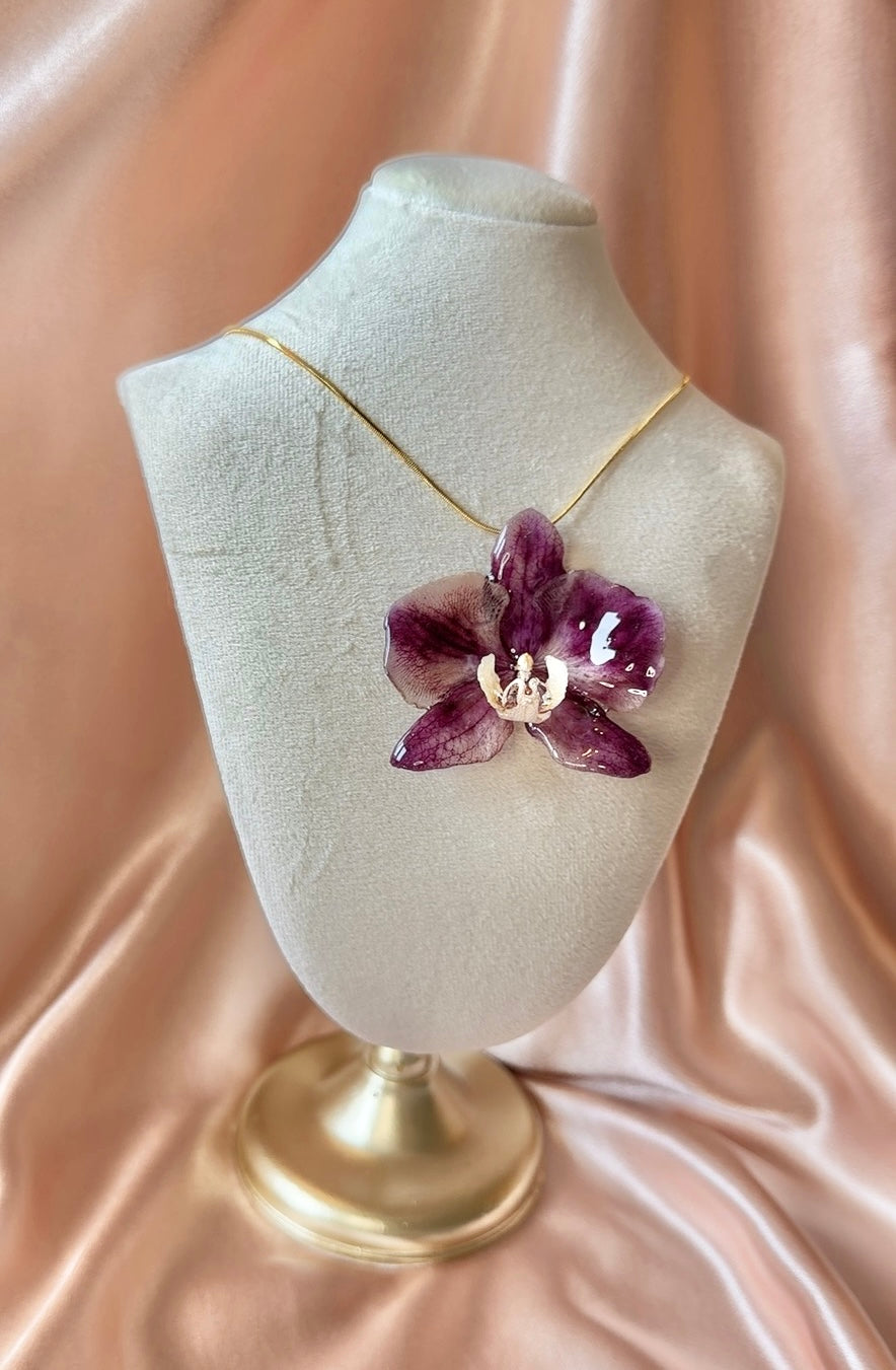 *REAL FLOWER Large Dark Purple Orchid Necklace Preserved Flower in Resin Pendant Orchid on Chain Botanical Floral Necklace
