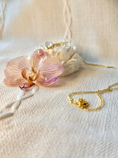 *REAL FLOWER Orchid Necklace Preserved Flower Pendant in Resin 3D White Purple Striped Orchid Pearl Smooth Snake Chain